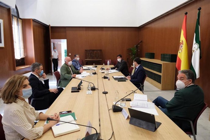 Reunión del Gabinete de Crisis del Gobierno andaluz frente al Covid-19