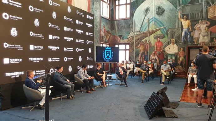 Presentació del plan de reactivación del turismo en Tenerife