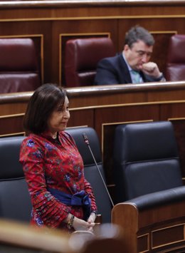 La ministra de Defensa, Margarita Robles, durante su intervención este miércoles en la sesión de Control al Ejecutivo que se celebra en el Congreso, en Madrid (España), a 13 de mayo de 2020.