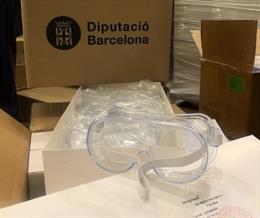 La partida de material sanitario que ha recibido la Diputación de Barcelona de la ONG Direct Relief
