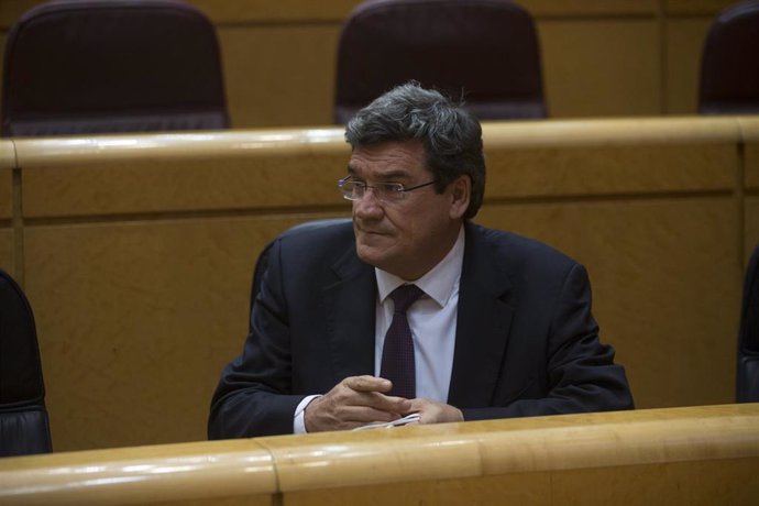 El Ministro de Inclusión, Seguridad Social y Migraciones, José Luis Escrivá, durante el pleno en el Senado 