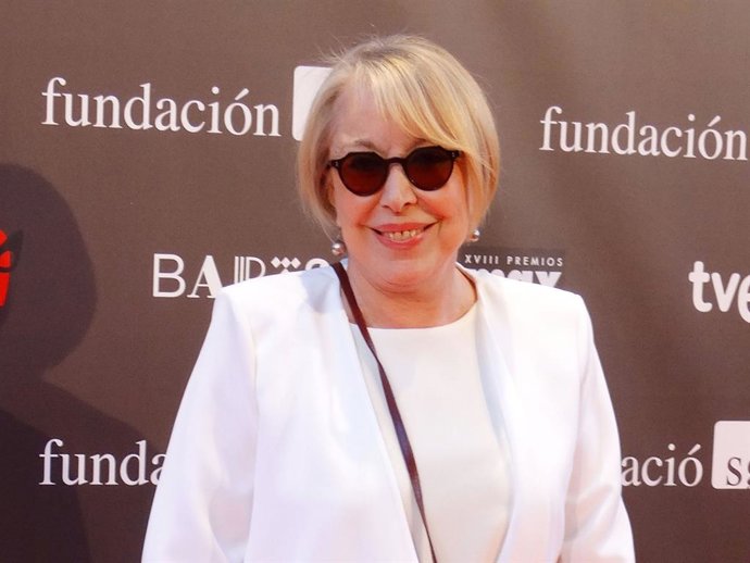 ROSA MARÍA SARDÁ SE ALZA CON EL PREMIO MAX DE HONOR 2015