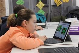 El Govern destinará un total de 38.000 euros a ayudas a casales de verano sobre tecnología que "promuevan y tengan más plazas para niñas.