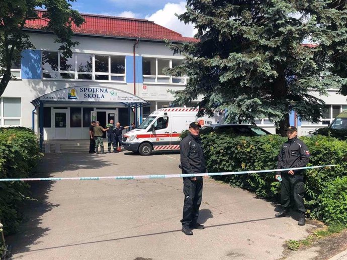 Eslovaquia.- Un muerto y cuatro heridos en un ataque contra una escuela en Eslov