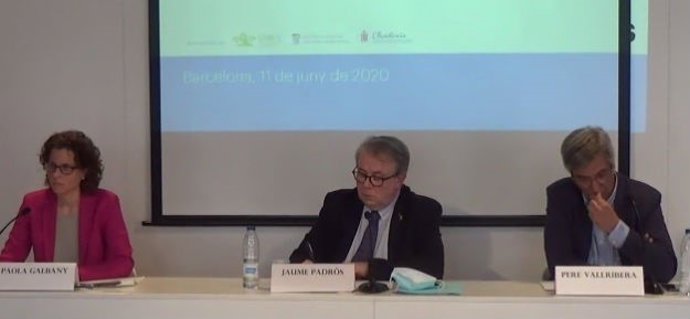 La presidenta del Coib, Paola Galbany, el presidente del Collegi de Metges de Barcelona (Comb), Jaume Padrós, y el presidente de la SCGC, Pere Vallribera.