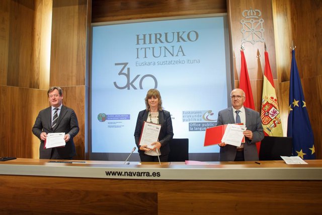 Bingen Zupiria, Ana Ollo eta Beñat Arrabit, ezkerretik eskuinera