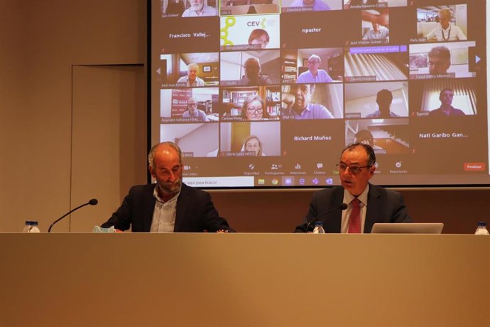 Comité Ejecutivo y la Junta Directiva de la CEV en una reunión conjunta
