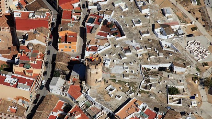 Entorno de la Torre y las cuevas