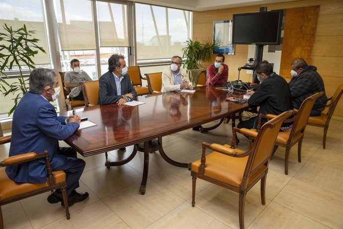 Reunión Revilla y Martín con comité de Nissan