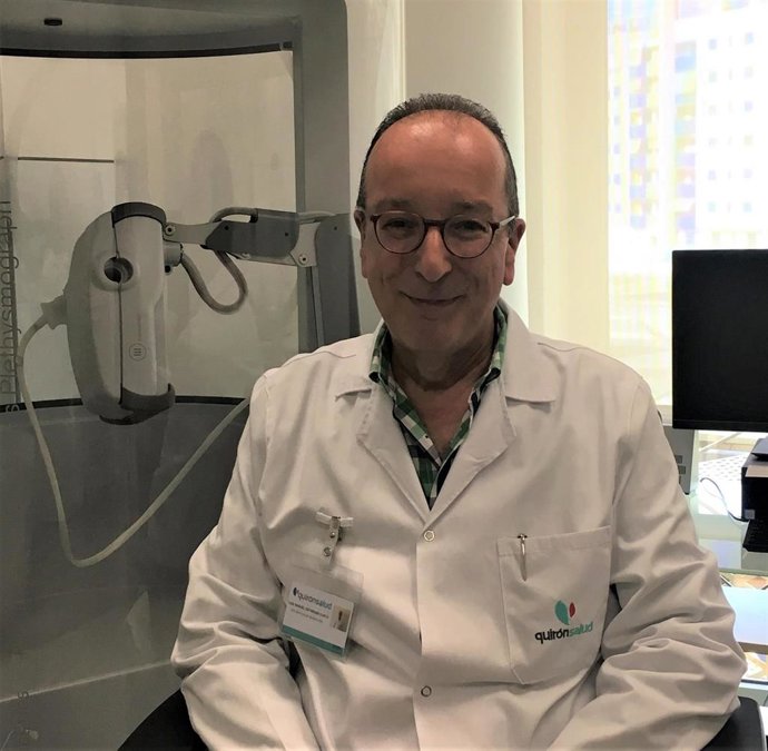 El jefe de servicio de Neumología del Hospital Quirónsalud Córdoba, Luis Manuel Entrenas