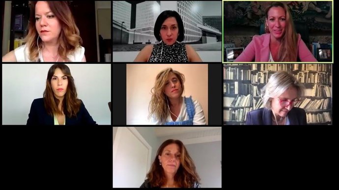 Webinar del Icab con la decana Maria Eugnia Gay, las juristas Isabel Winkels, Susanna Antequera, Delia Rodríguez, la fiscal Escarlata Gutiérrez, la magistrada Natalia Velilla, y moderado por Cristina Díaz-Malnero.
