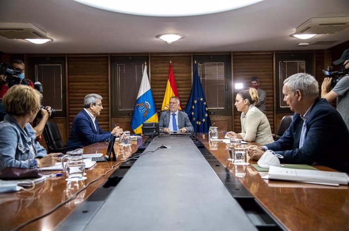 El presidente del Gobierno de Canarias, Ángel Víctor Torres, encabeza el Consejo de Gobierno regional este jueves