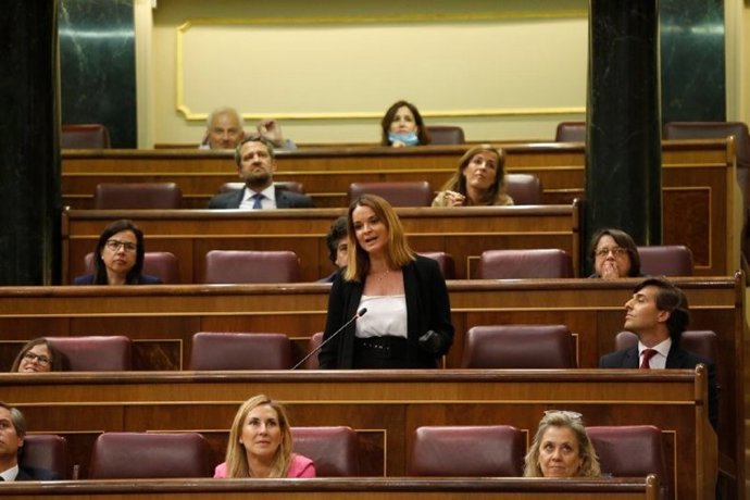 La secretaria de Comunicación y diputada del PP, Margarita Prohens, durante la sesión de control en el Congreso