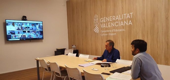 Vicent Marz y Miquel Soler se reúnen con el Foro de la Educación