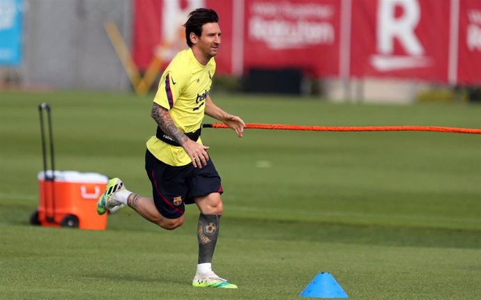 Leo Messi entrenando con el Barcelona