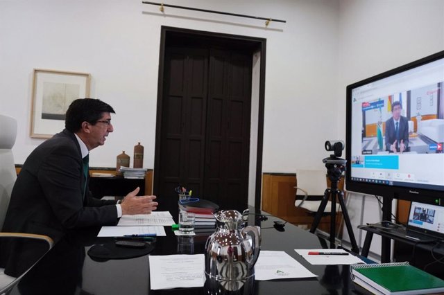 El vicepresidente de la Junta de Andalucía y consejero de Turismo, Regeneración, Justicia y Administración Local, Juan Marín, participa en un foro digital de la Fundación Cámara Sevilla.