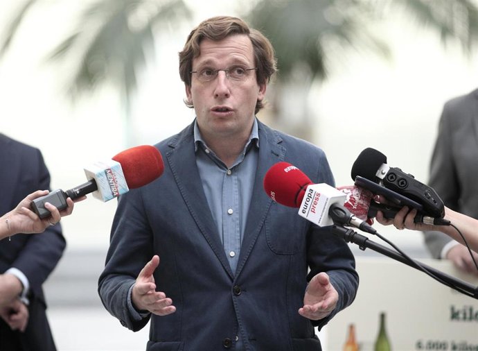 El alcalde de la capital, José Luis Martínez-Almeida, responde a los medios de comunicación 