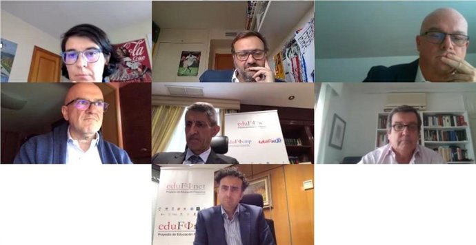 Proyecto Edufinet de Unicaja refuerza formación online en educación financiera y organiza una mesa redonda