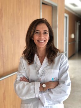 La doctora Lucía Díaz Cañaveral, especialista del Servicio de Neumología.