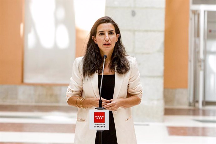 La portavoz de Vox en la Asamblea, Rocío Monasterio, ofrece una rueda de prensa tras una reunión con la presidenta de la Comunidad de Madrid, Isabel Díaz Ayuso.