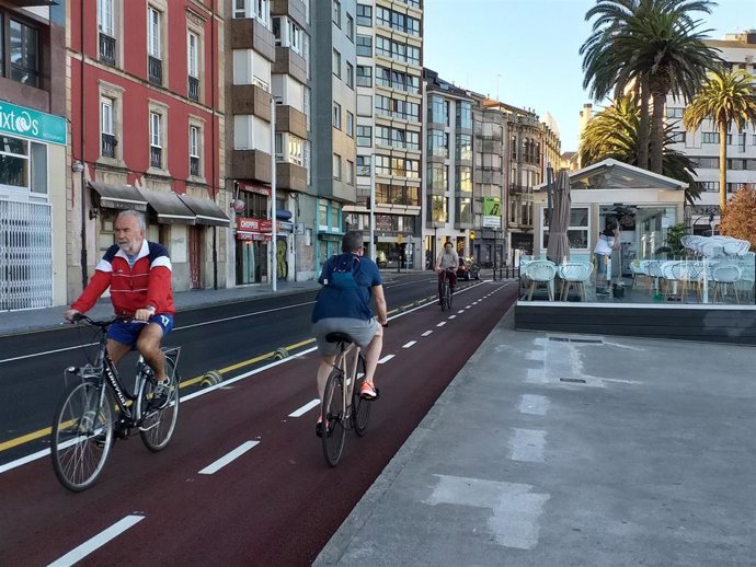 Carril bici de jardines de la Reina, en Gijón