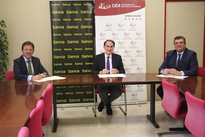 Firma del acuerdo de colaboración entre Bankia y CEA.