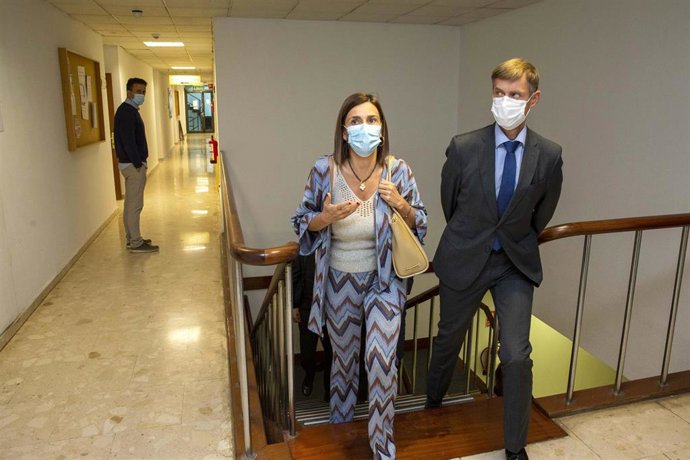 La consejera de Justicia y el presidente del TSJC visitan el nuevo juzgado, número 12, en Santander