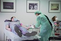 Cruz Roja agradece la solidaridad de los donantes de sangre y les reconoce como "héroes de la vida diaria"