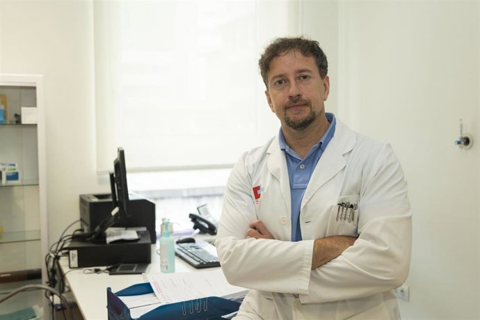 Marcos González, jefe de Dermatología del ospital Valdecilla
