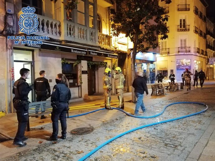 La policía también tuvo que intervenir en un incendio