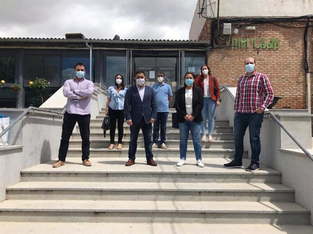 Visita de Francisco Reyes al mercado de abastos