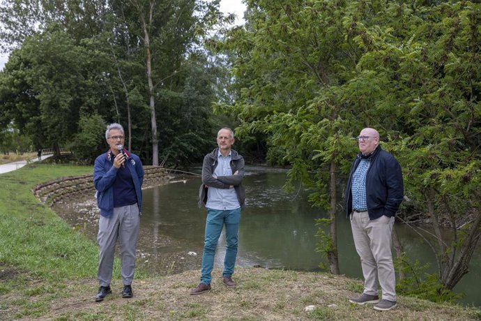 Presentación de la restauración del meando de Areatzean en el parque fluvial de la comarca de pamplona