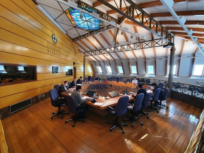 Comisión de Transportes en las Juntas Generales de Bizkaia.