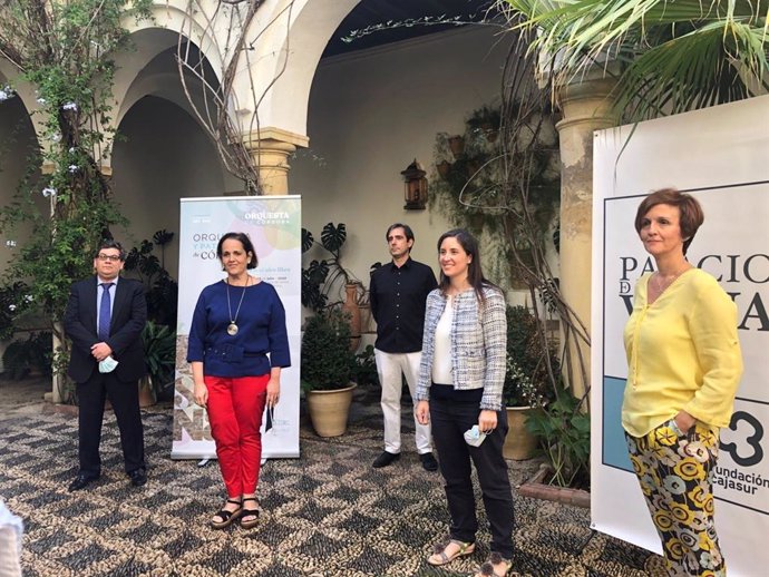Mañas, Torrent, Domínguez-Nieto, Casanueva y Montes, en la presentación del ciclo en el Palacio de Viana.