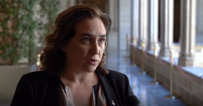 L'alcaldessa de Barcelona, Ada Colau, ha demanat aquest divendres a la Unió Europea que les ciutats tinguin accés als Fons per a la recuperació econmica per poder fer front a l'emergncia social i a la transició ecolgica.