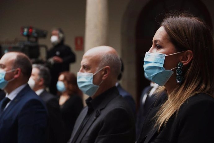 La candidata de Ciudadanos a la Presidencia de la Xunta, Beatriz Pino, en el acto institucional en homenaje de las 619 víctimas de la COVID-19 en la Comunidad.