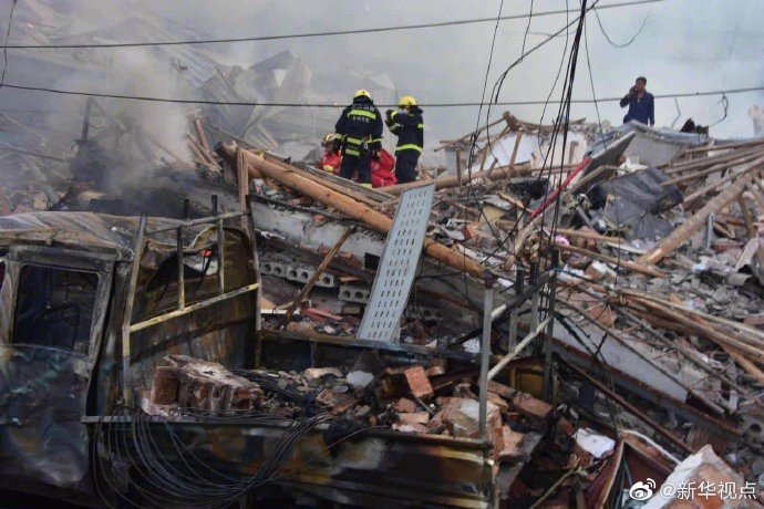 Explosión de un camión de gasolina en Zhejiang (China)