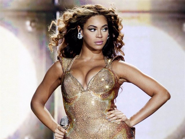 Singer Beyonce performs at the Staples Center on July 13, 2009 in Los Angeles, California.