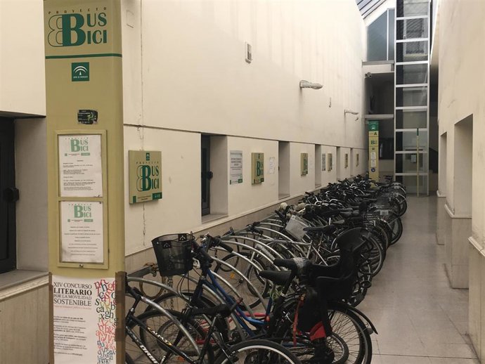 Imagen del servicio Bus+Bici de la Estación de Autobuses de Plaza de Armas de Sevilla. 
