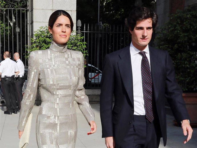 SOFIA PALAZUELO Y FERNANDO  FITZ-JAMES STUART EN LA INAUGURACIÓN DE LA EXPOSICIÓN BALENCIAGA Y LA PINTURA ESPAÑOLA