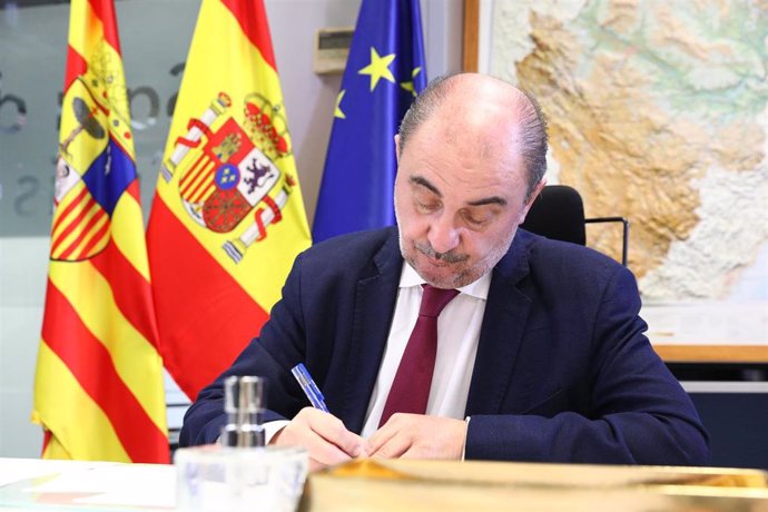 Javier Lambán participa en ladecimocuarta videoconferencia de presidentes autonómicos con Pedro Sánchez