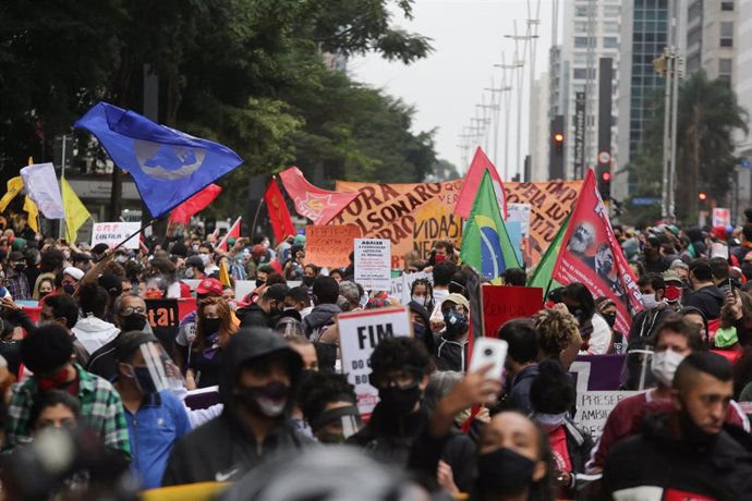 Manifestación contra el racismo y el presidente de Brasil, Jair Bolsonaro, celebrada este domingo en Sao Paulo.