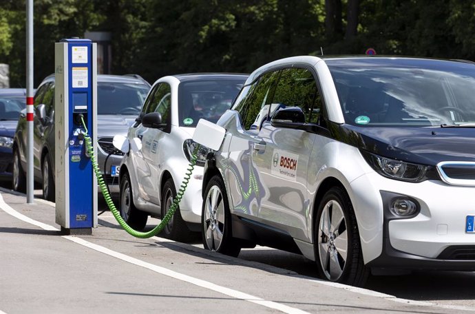 Economía/Motor.- La nueva normativa europea dispara un 203% las automatriculaciones de eléctricos en febrero
