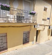 Un policía fuera de servicio detiene a dos hombres tras un 'vuelco' de drogas en un piso de Fuencarral