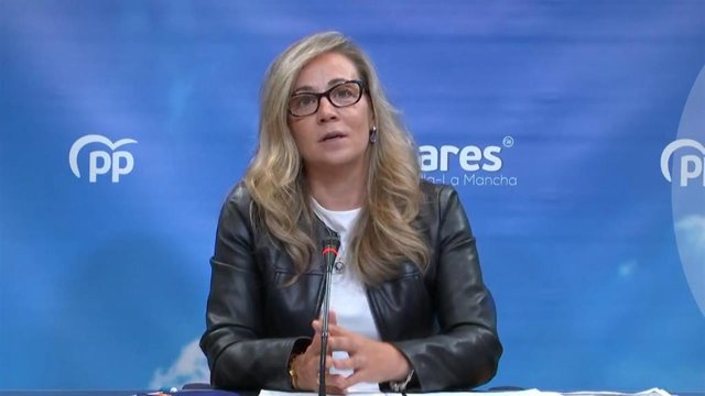 La portavoz del PP en las Cortes, Lola Merino, en rueda de prensa
