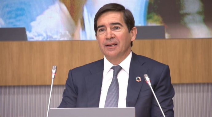 El presidente de BBVA, Carlos Torres Vila, durante la Cumbre Empresarial 'Empresas españolas liderando el futuro' organizada por CEOE.