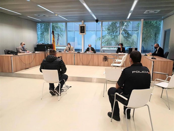 Momento del juicio en el que la acusación pública ha accedido a que el delito de incendio lo sea en grado de tentativa al añadir en el escrito que el fuego no accedió al hogar