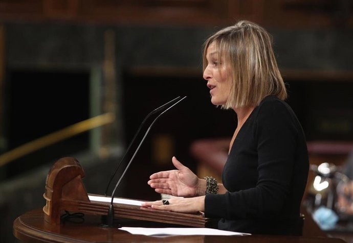 La portavoz económica del PNV en la Cámara Baja, Idoia Sagastizabal, en una intervención ante el Pleno del Congreso
