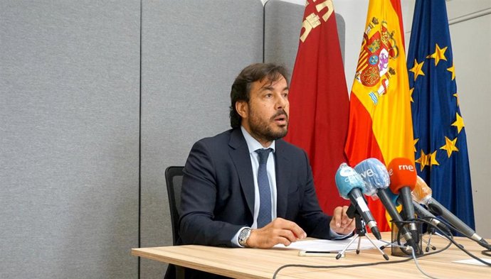 El consejero de Empleo, Investigación y Universidades, Miguel Motas