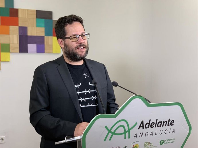 El Portavoz Adjunto Del Grupo Parlamentario Adelante Andalucía, José Ignacio García, En Rueda De Prensa